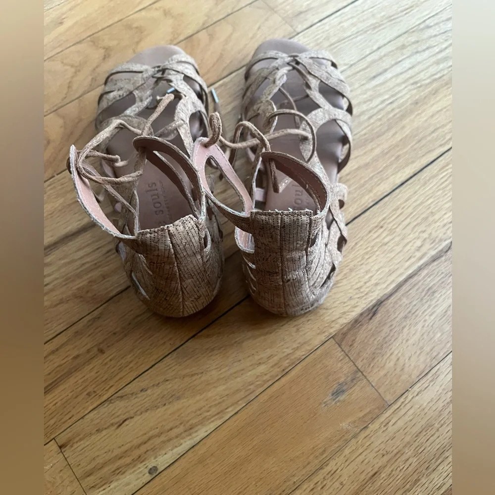 Gentle soles gladiator sandals - Picture 3 of 3